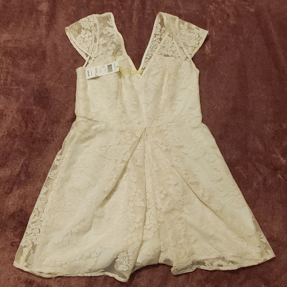 NWT BCBG White Lace Romper Shorts Jumper